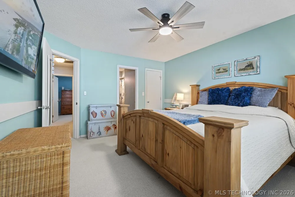 810 46th Street Grove, OK 74464