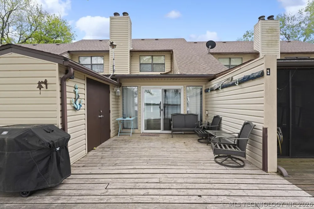 810 46th Street Grove, OK 74464