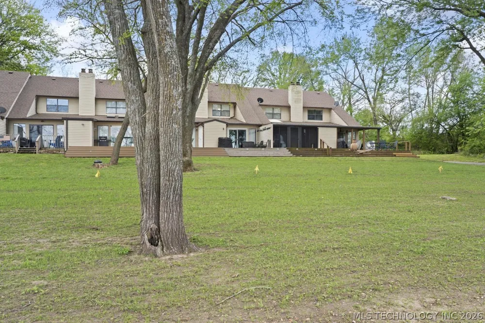 810 46th Street Grove, OK 74464
