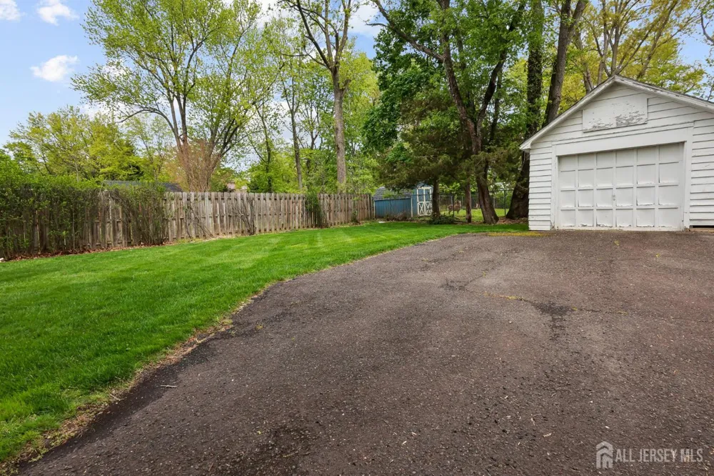 1089 Field Avenue Plainfield, NJ 07060