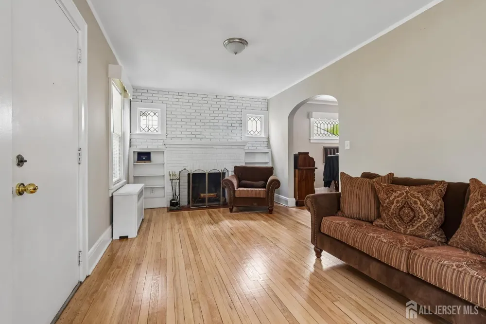 1089 Field Avenue Plainfield, NJ 07060