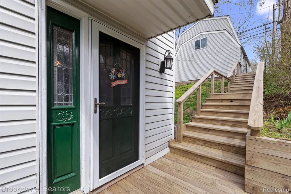 1940 S Ortonville Road Brandon Charter Township, MI 48462