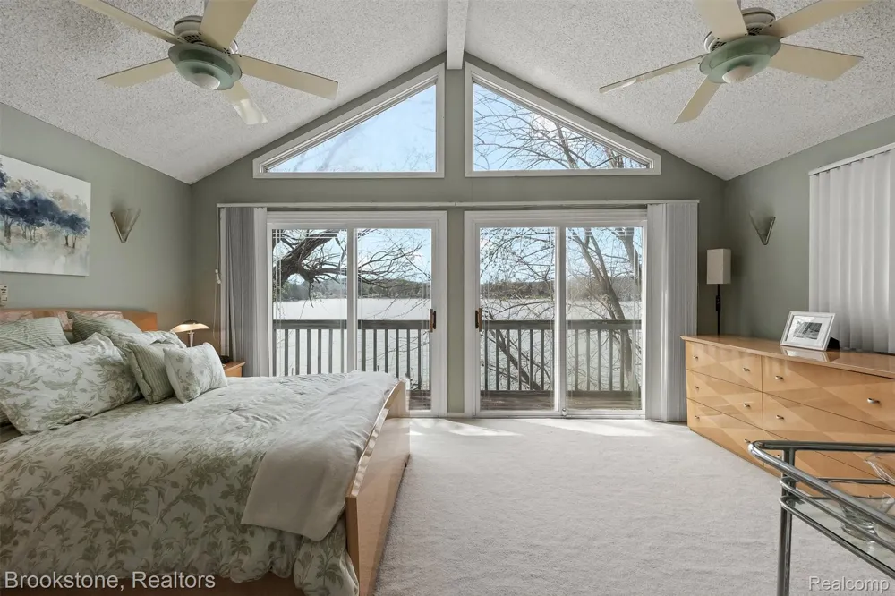 1940 S Ortonville Road Brandon Charter Township, MI 48462