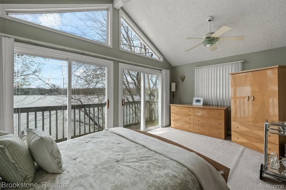 1940 S Ortonville Road Brandon Charter Township, MI 48462