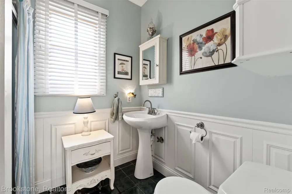 1940 S Ortonville Road Brandon Charter Township, MI 48462