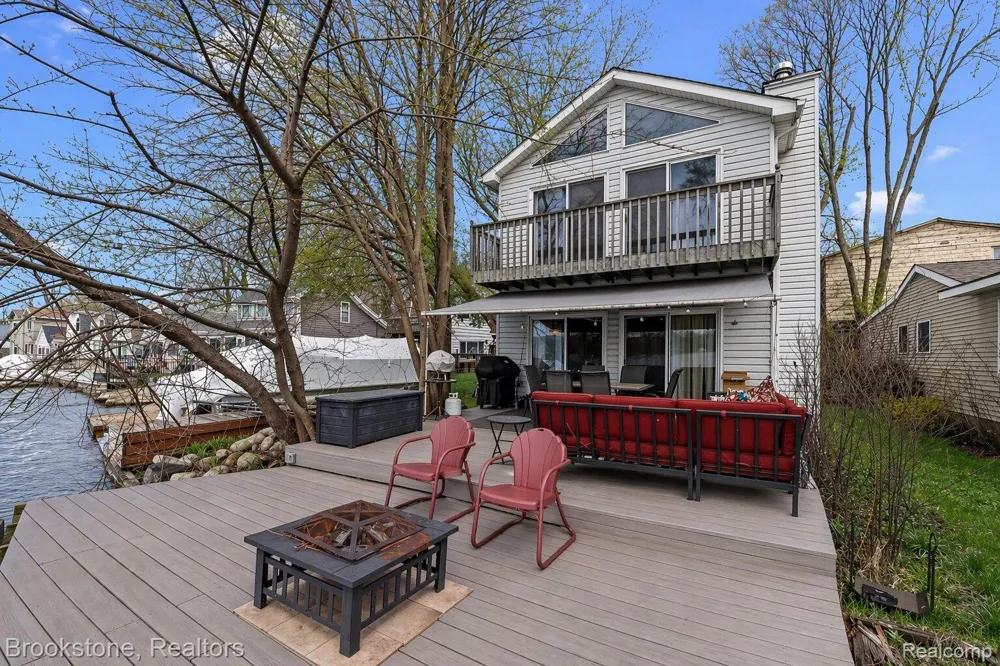 1940 S Ortonville Road Brandon Charter Township, MI 48462