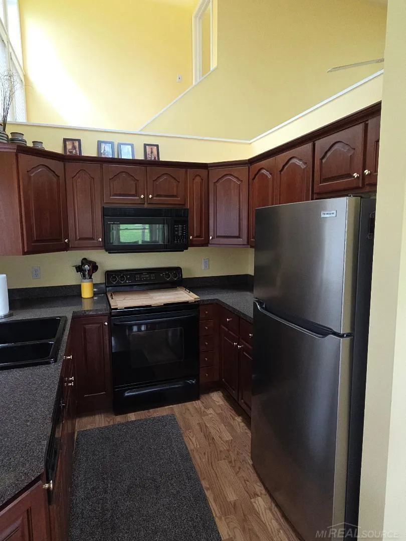 5700 Royal Court Court Butman Township, MI 48624