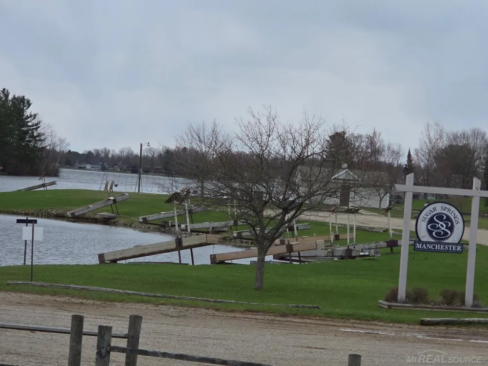 5700 Royal Court Court Butman Township, MI 48624
