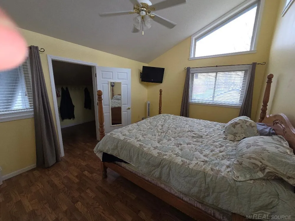 5700 Royal Court Court Butman Township, MI 48624