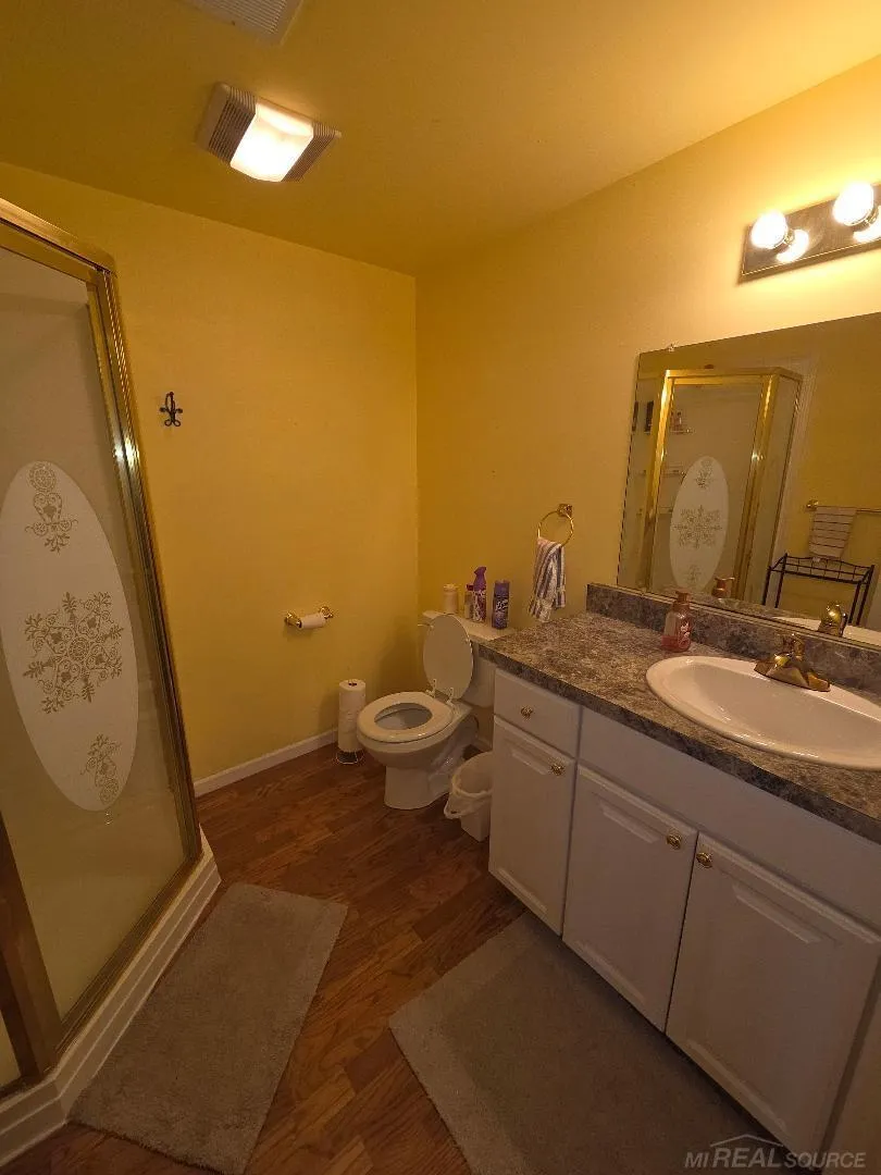 5700 Royal Court Court Butman Township, MI 48624