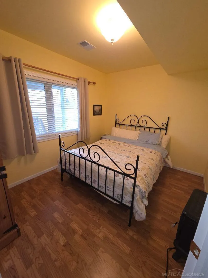 5700 Royal Court Court Butman Township, MI 48624