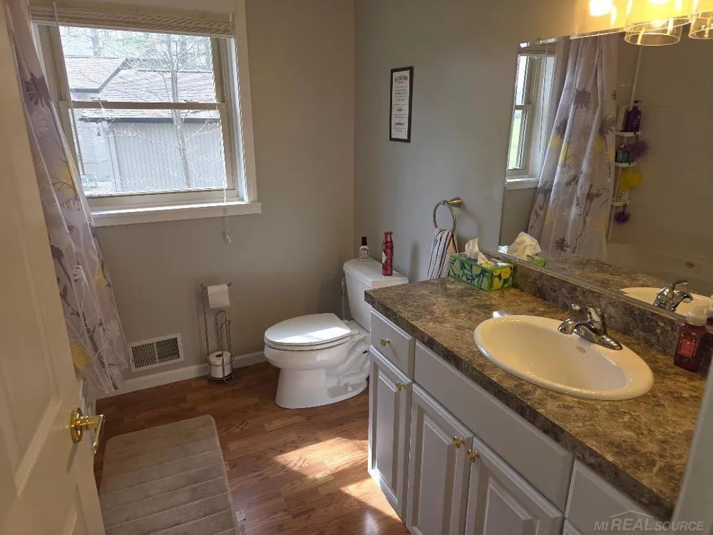 5700 Royal Court Court Butman Township, MI 48624