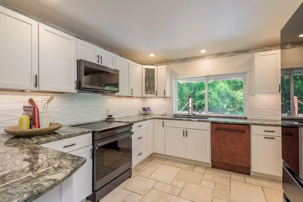 1880 WASHINGTON AVENUE Clearwater, FL 33755