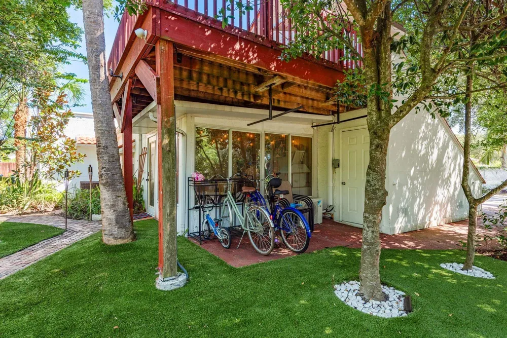 1880 WASHINGTON AVENUE Clearwater, FL 33755