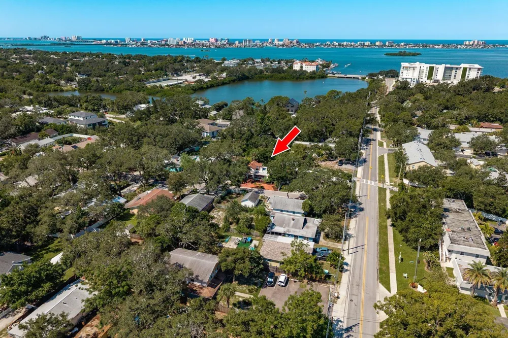 1880 WASHINGTON AVENUE Clearwater, FL 33755