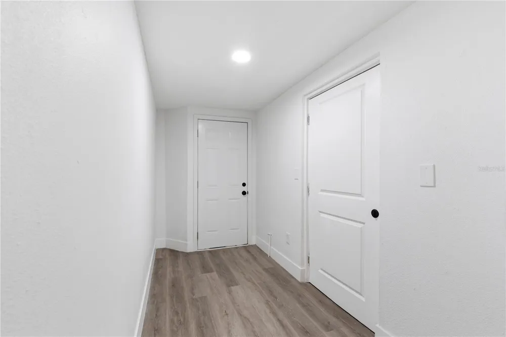 923 1ST AVENUE NW Largo, FL 33770