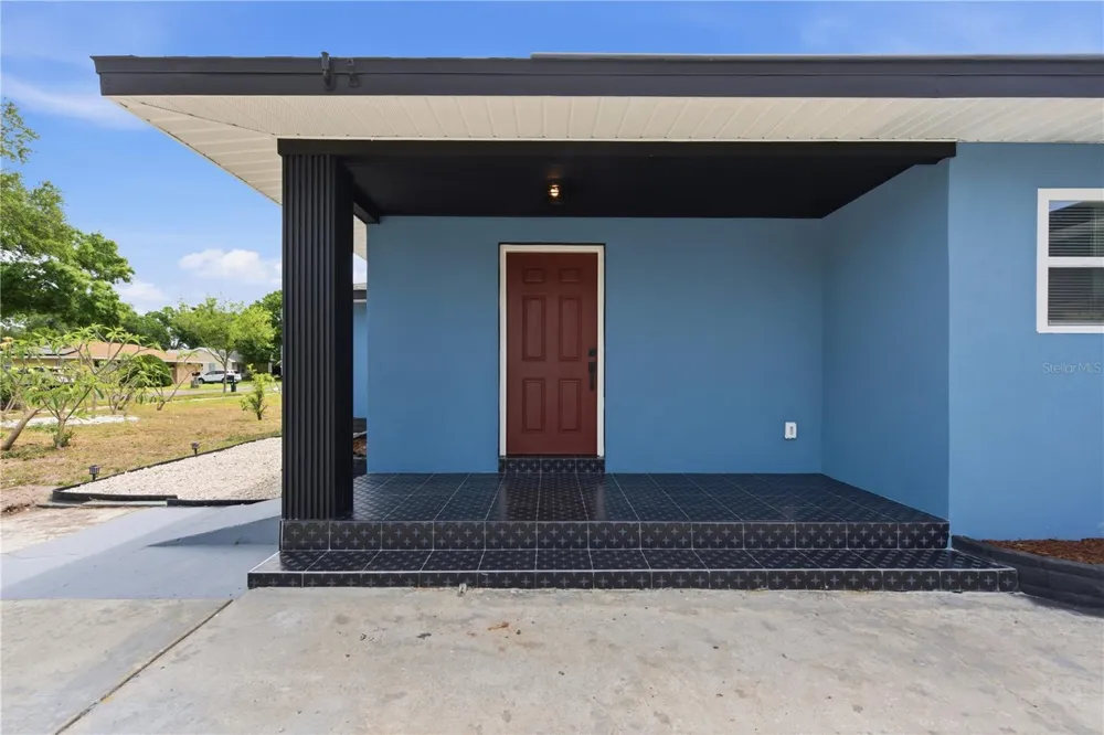 923 1ST AVENUE NW Largo, FL 33770