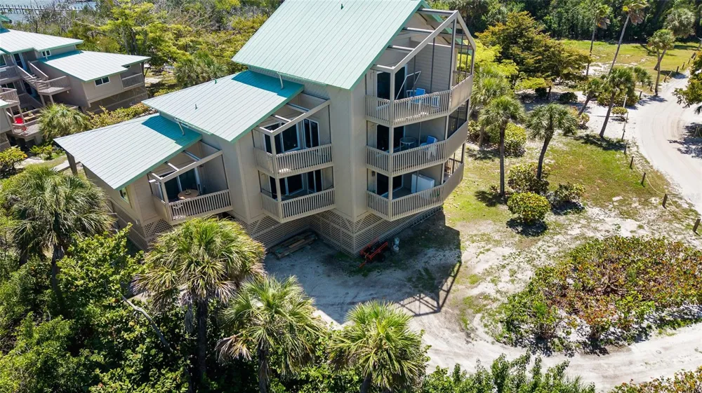 9200 LITTLE GASPARILLA #304 Placida, FL 33946