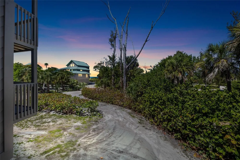 9200 LITTLE GASPARILLA #304 Placida, FL 33946
