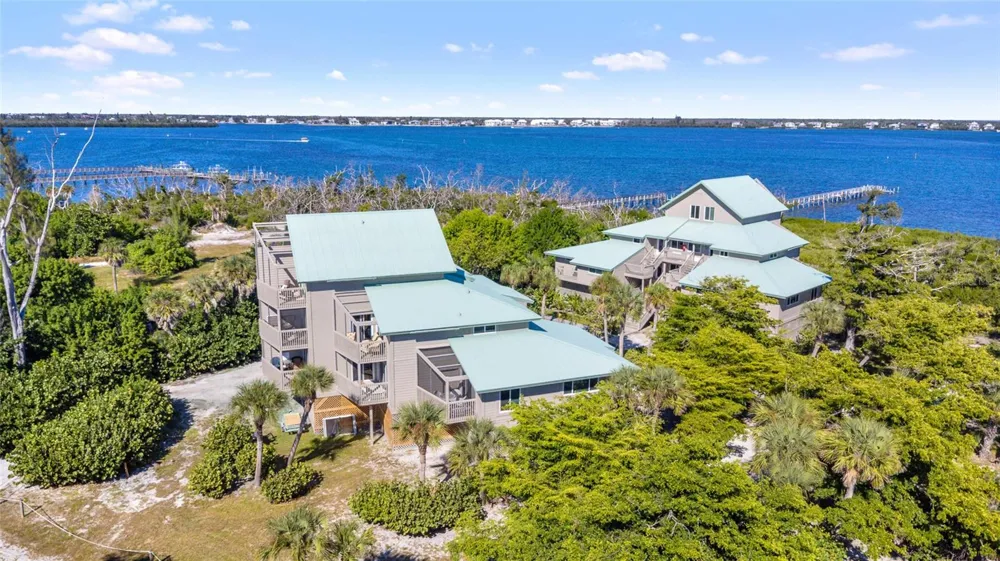 9200 LITTLE GASPARILLA #304 Placida, FL 33946