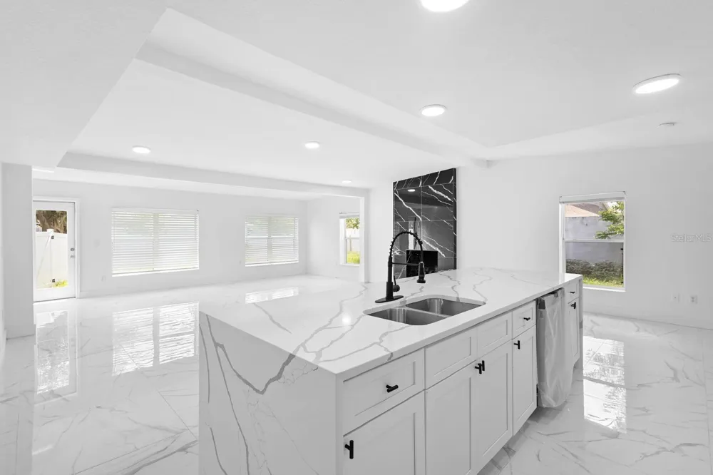 1511 E HORATIO AVENUE Maitland, FL 32751