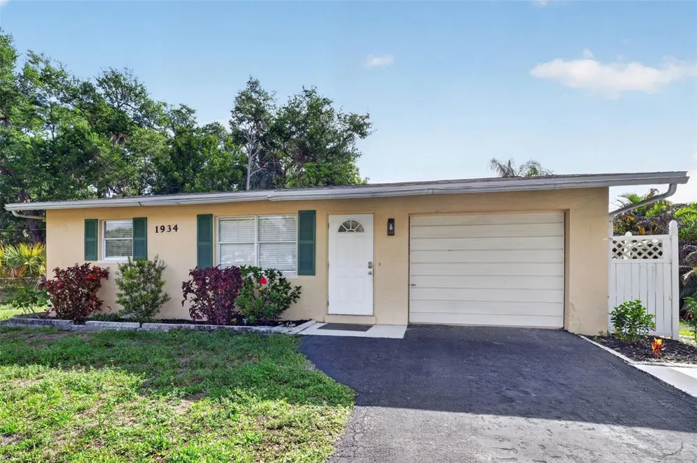 1934 FLAMINGO DRIVE North Fort Myers, FL 33917
