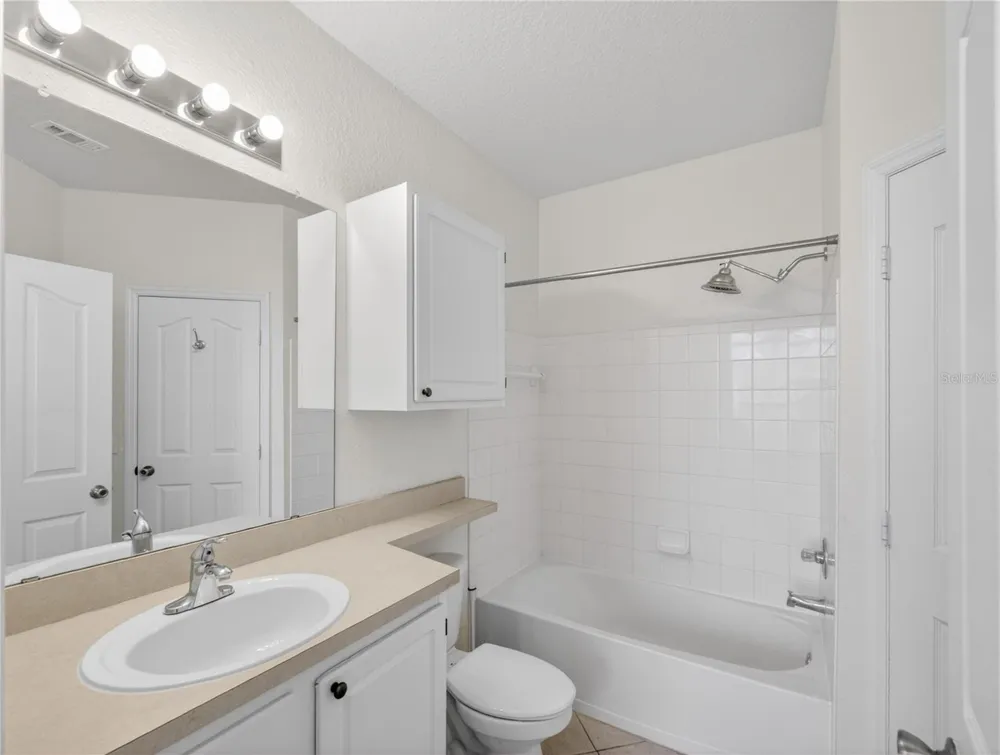 1100 LAKE SHADOW CIRCLE #2307 Maitland, FL 32751