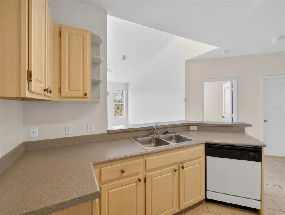 1100 LAKE SHADOW CIRCLE #2307 Maitland, FL 32751