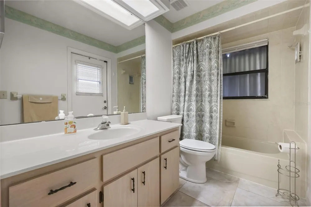 2243 BANCROFT BOULEVARD Orlando, FL 32833