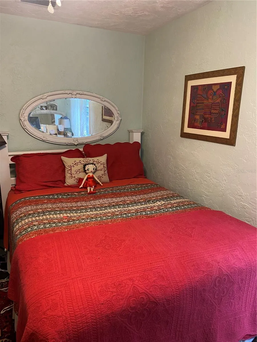 1231 NE 9TH STREET W Gainesville, FL 32601