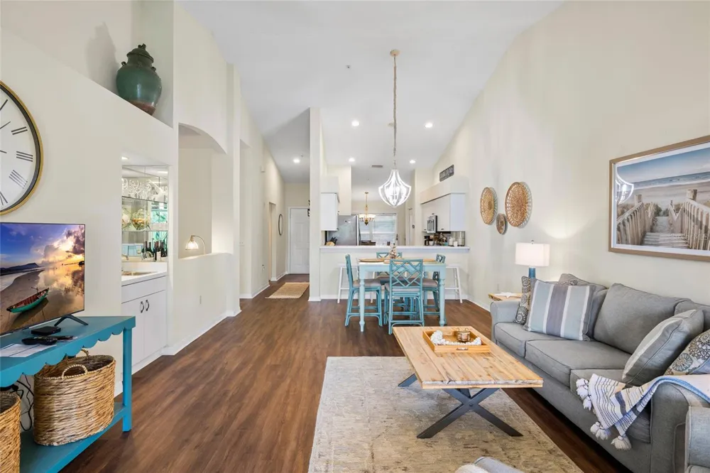 5231 MAHOGANY RUN AVENUE #325 Sarasota, FL 34241