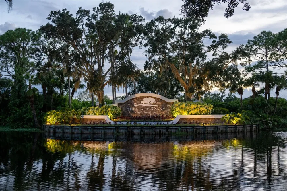 5231 MAHOGANY RUN AVENUE #325 Sarasota, FL 34241