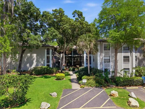 3399 MERMOOR DRIVE #101