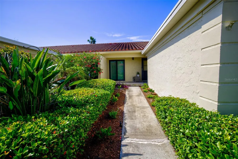 10134 REGAL DRIVE #1 Largo, FL 33774