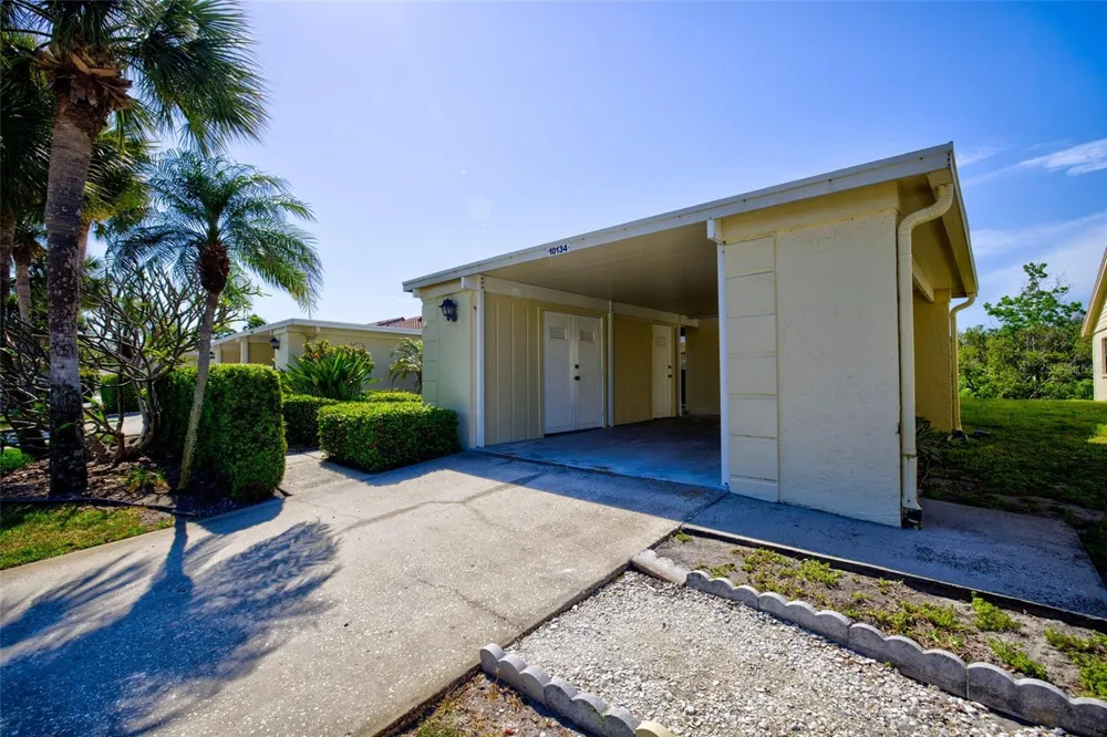 10134 REGAL DRIVE #1 Largo, FL 33774