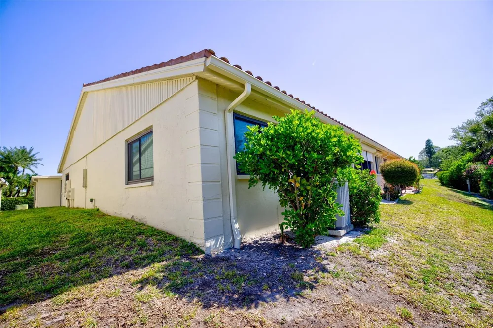 10134 REGAL DRIVE #1 Largo, FL 33774