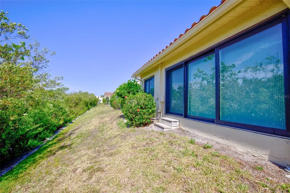 10134 REGAL DRIVE #1 Largo, FL 33774