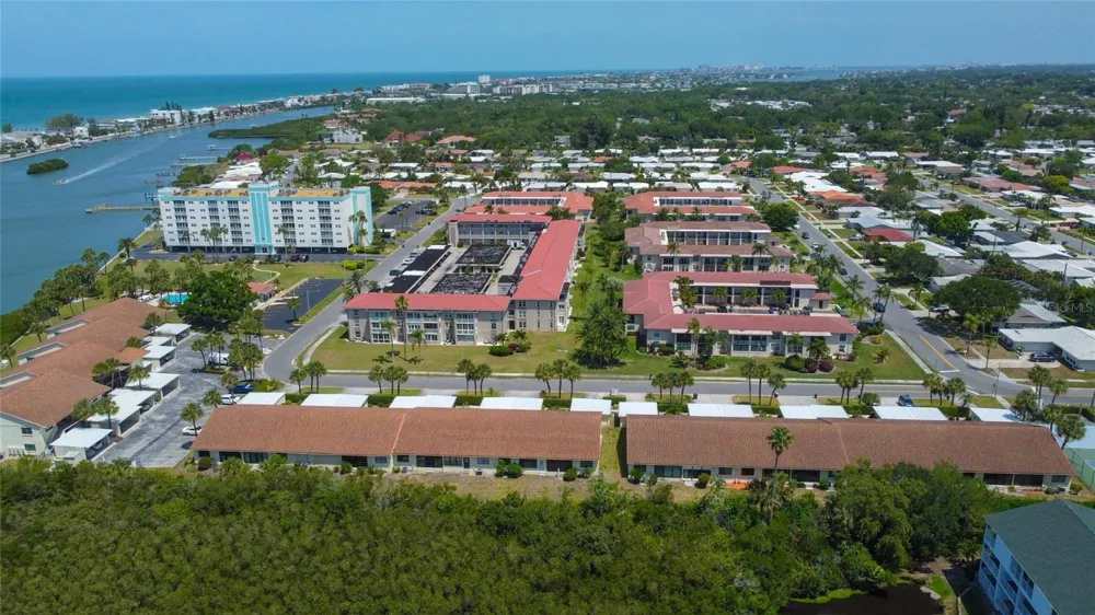 10134 REGAL DRIVE #1 Largo, FL 33774