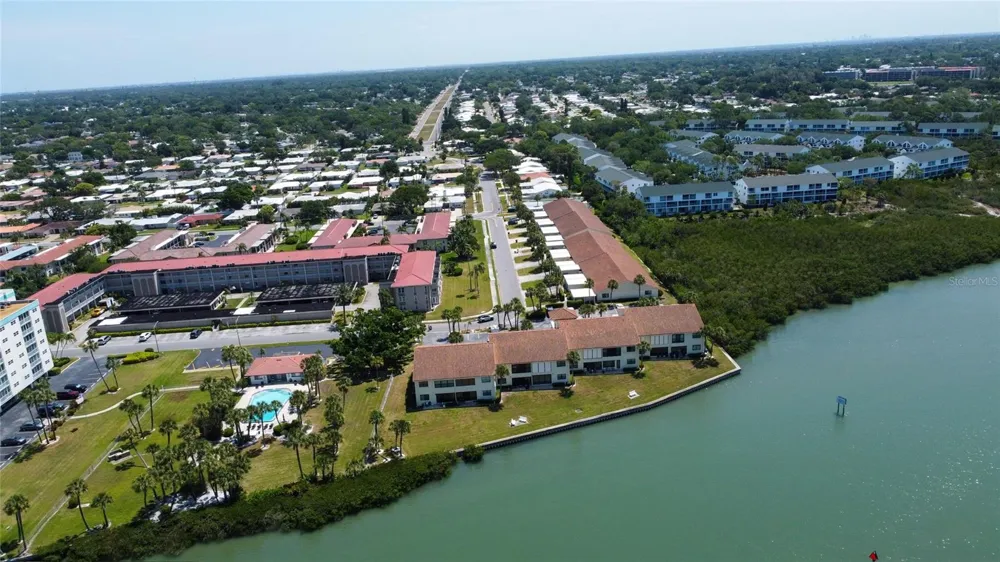 10134 REGAL DRIVE #1 Largo, FL 33774