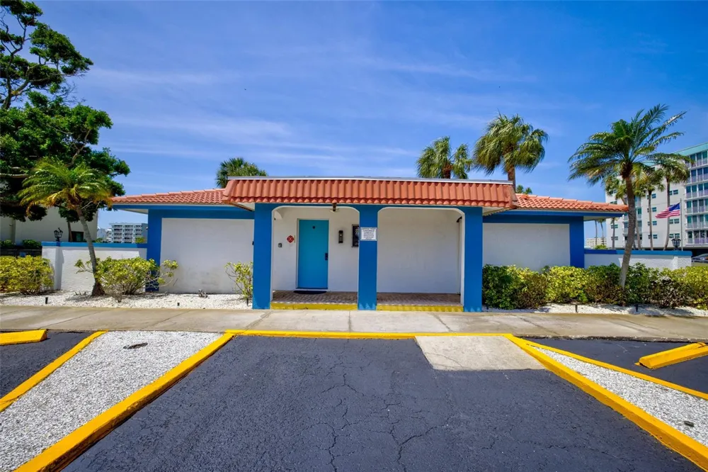 10134 REGAL DRIVE #1 Largo, FL 33774