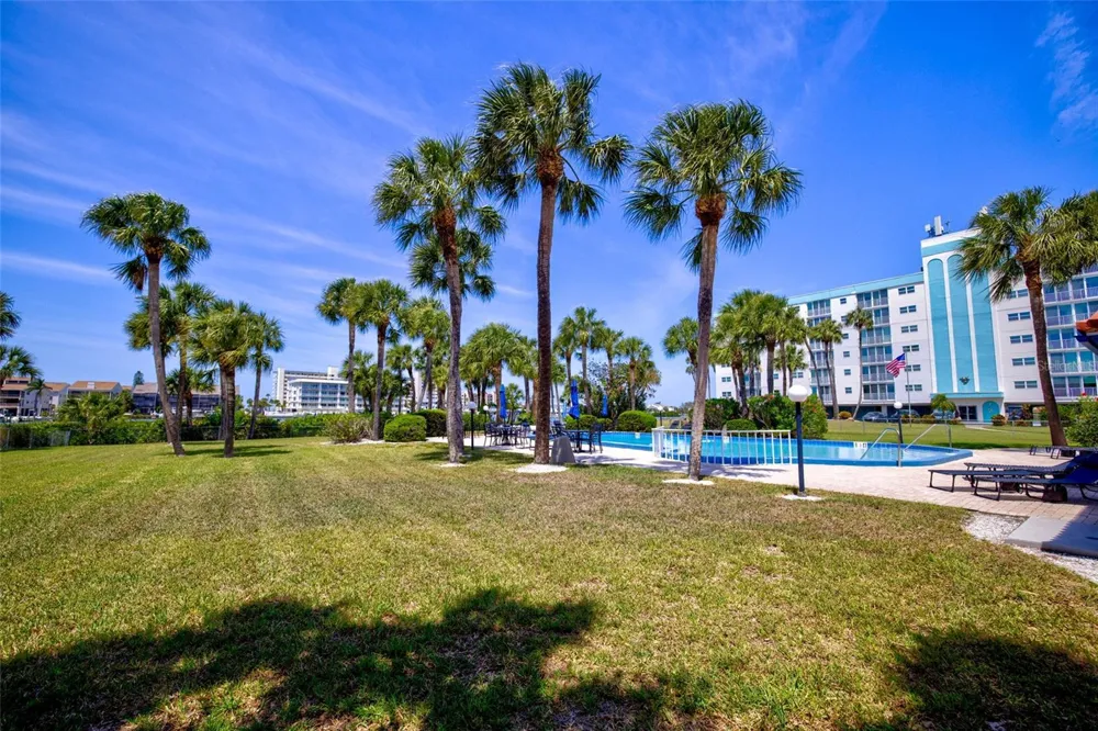 10134 REGAL DRIVE #1 Largo, FL 33774