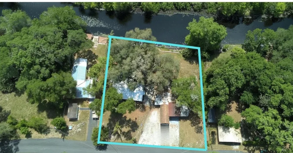 11717 E SALMON DRIVE Floral City, FL 34436