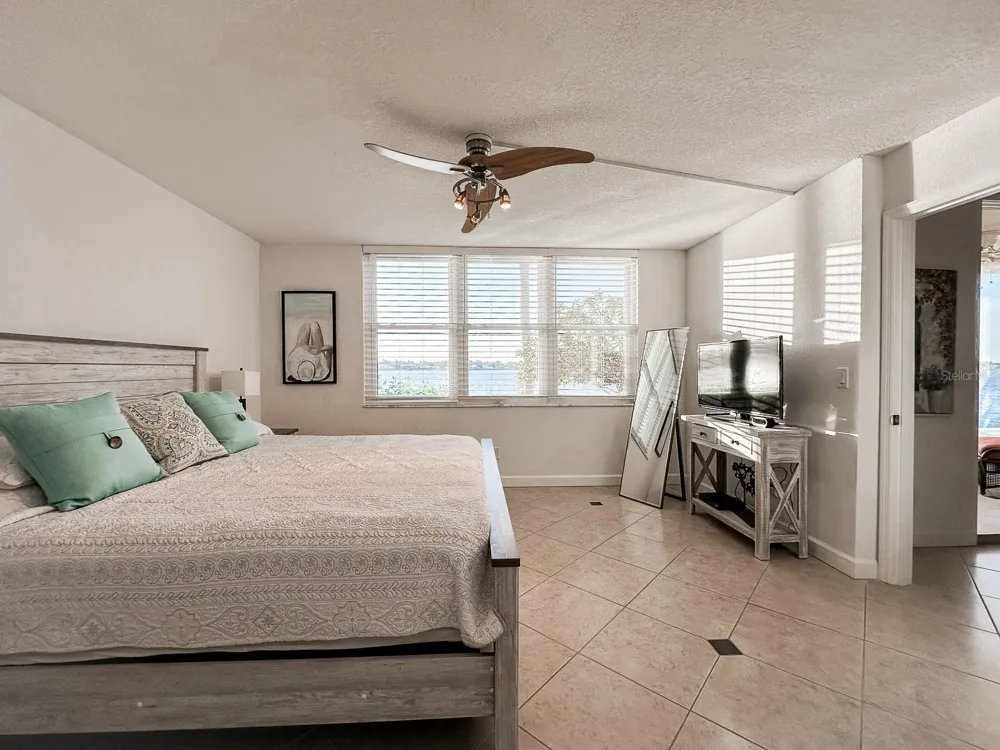 7920 SUN ISLAND DRIVE S #102 South Pasadena, FL 33707