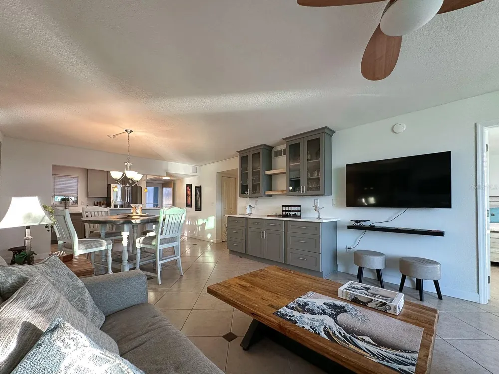 7920 SUN ISLAND DRIVE S #102 South Pasadena, FL 33707