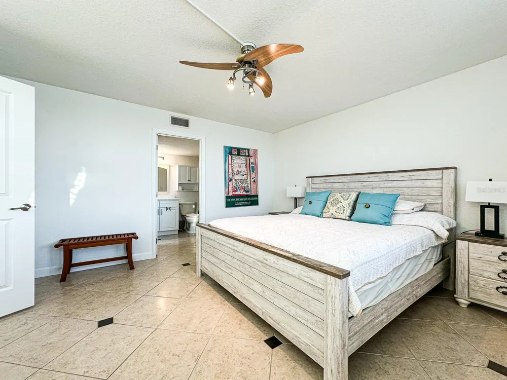 7920 SUN ISLAND DRIVE S #102 South Pasadena, FL 33707