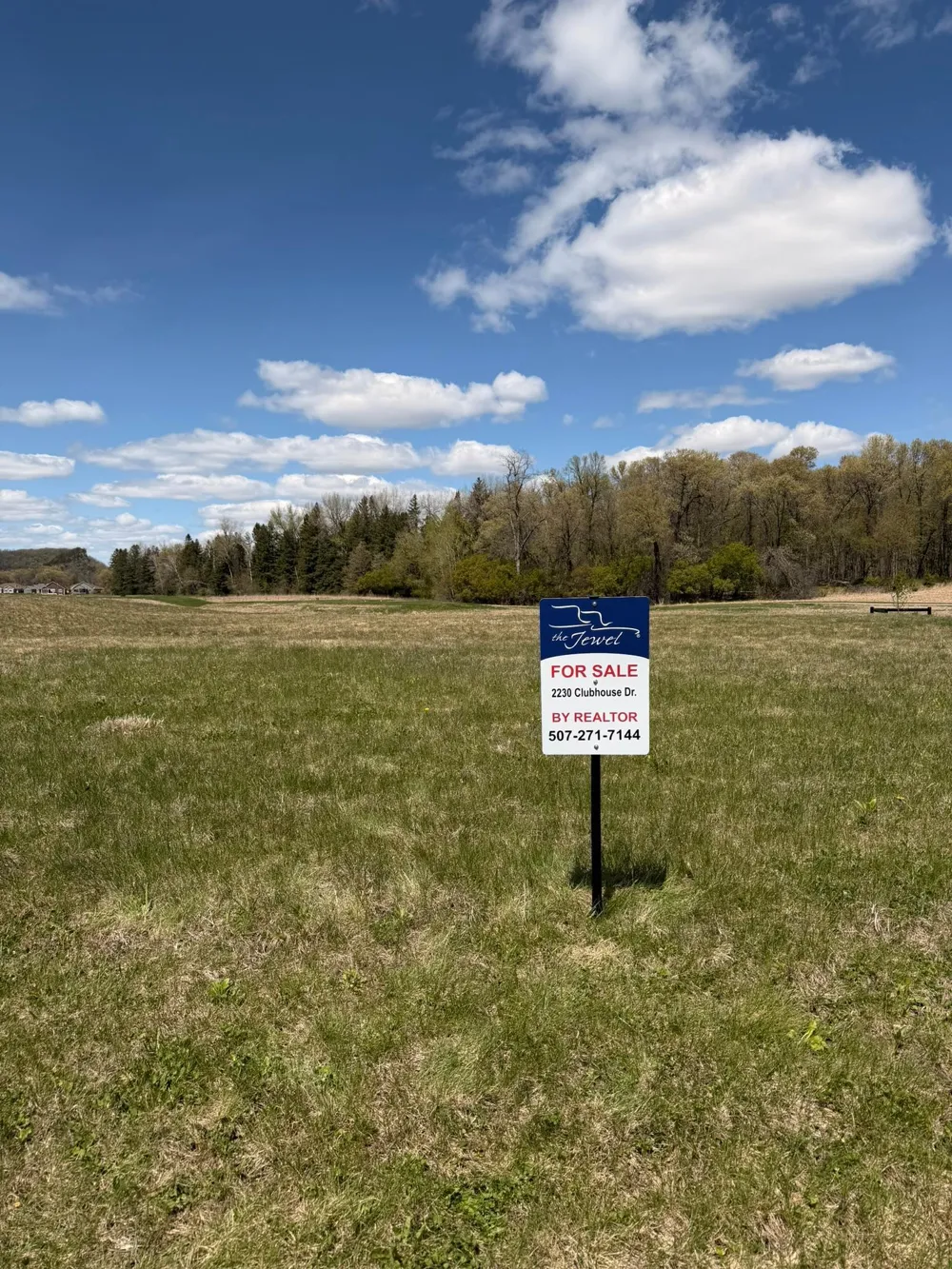 2230 Clubhouse Drive Lake City, MN 55041