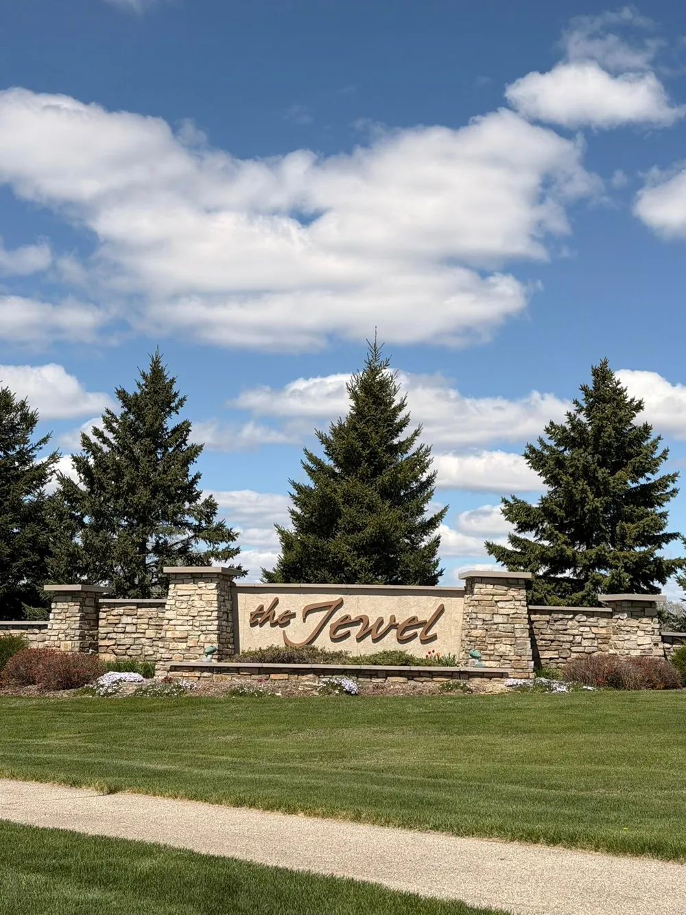 2230 Clubhouse Drive Lake City, MN 55041