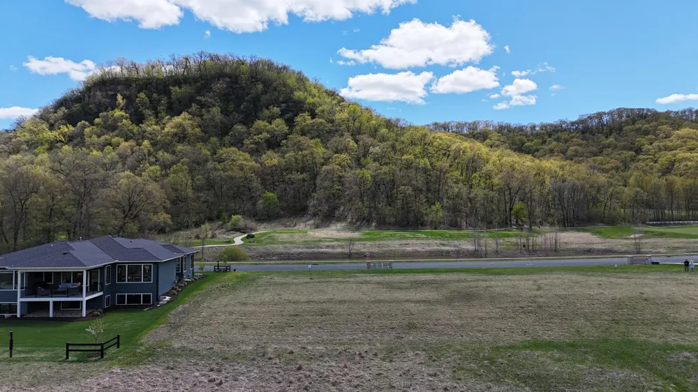 2230 Clubhouse Drive Lake City, MN 55041