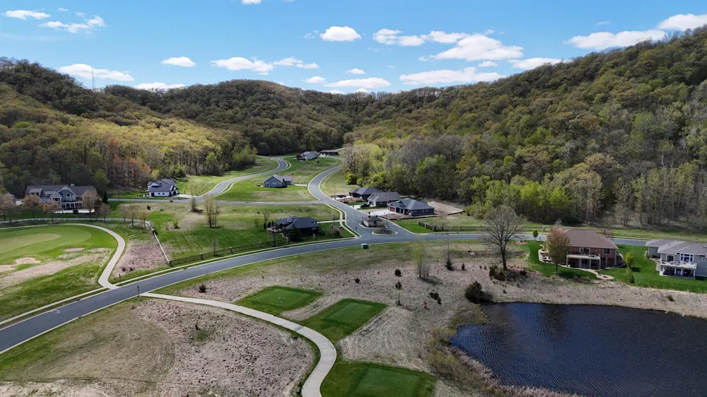 2230 Clubhouse Drive Lake City, MN 55041