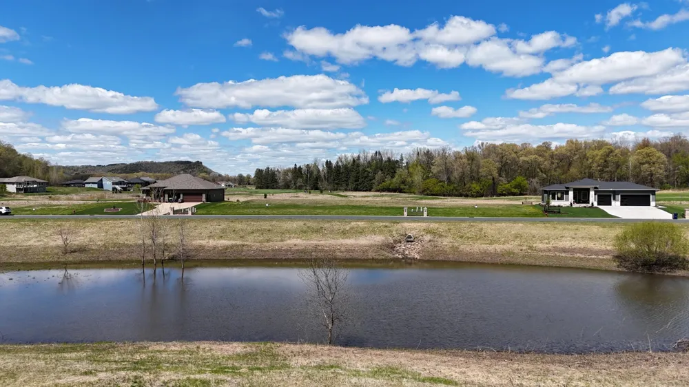 2230 Clubhouse Drive Lake City, MN 55041